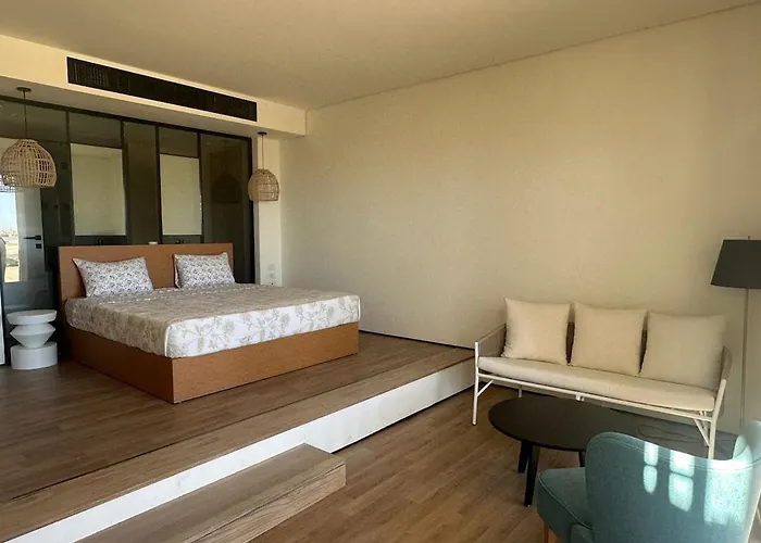 Barefoot Beachfront With Open Seaview,mesca *